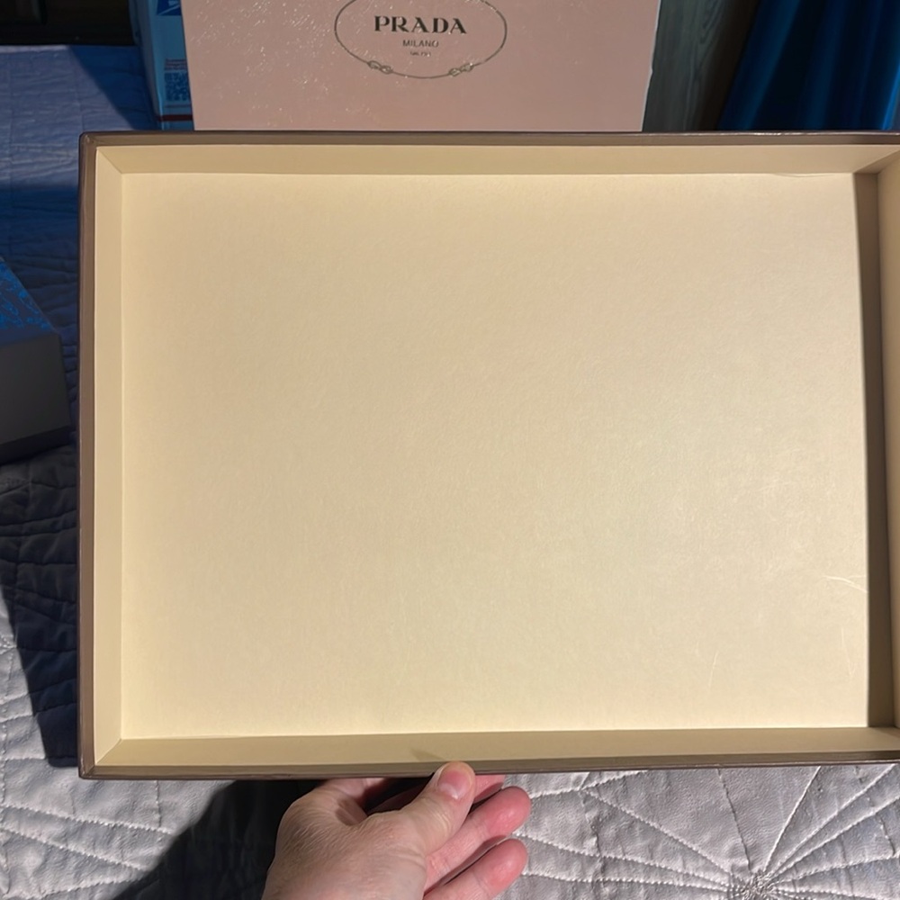 Louis Vuitton Large Box - Picture 14 of 15